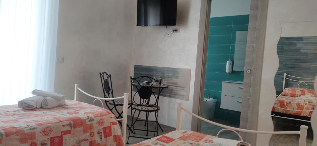 B & B Le Gemelline Salerno Buitenkant foto